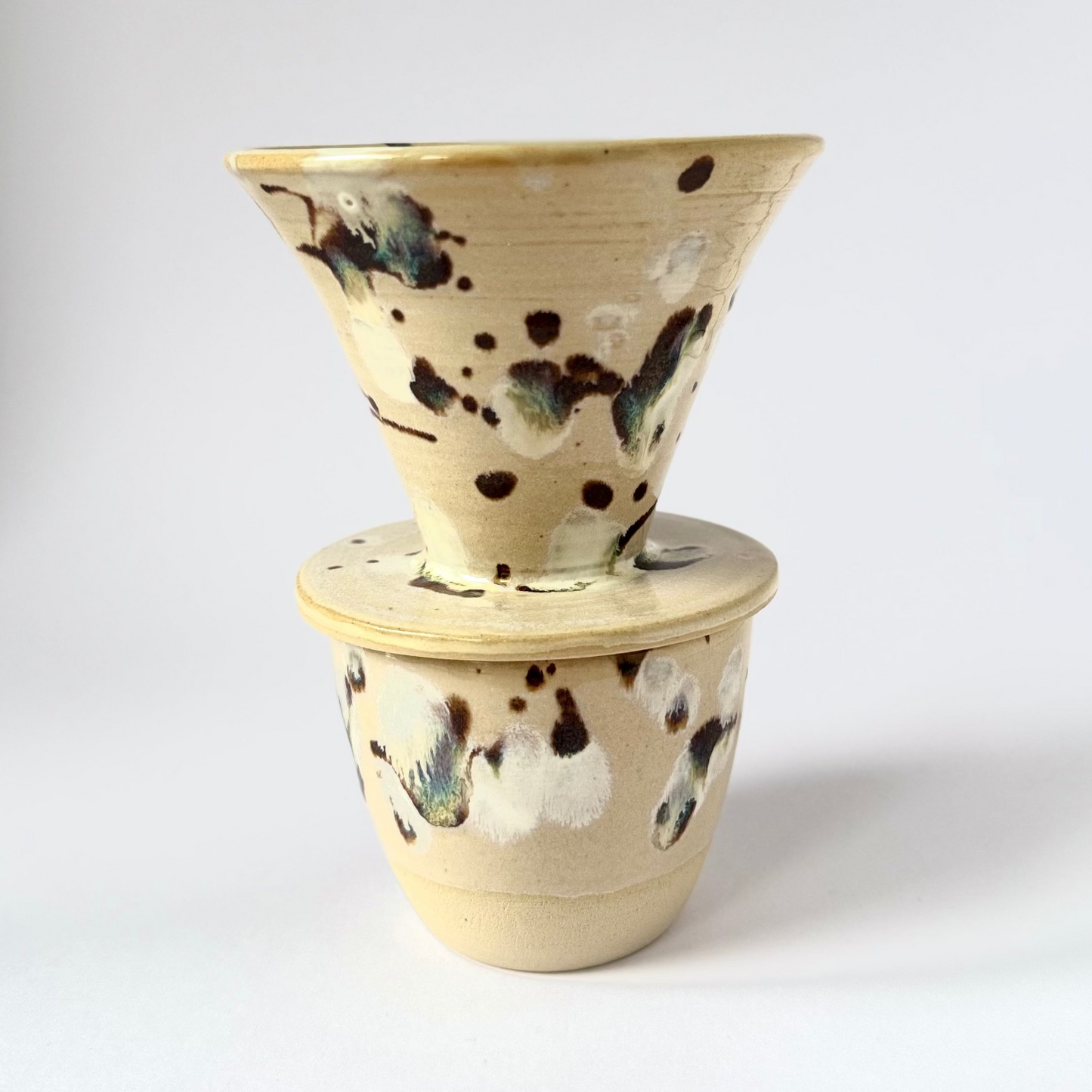 BYONI Pour-Over Coffee Dripper - Brown Splash